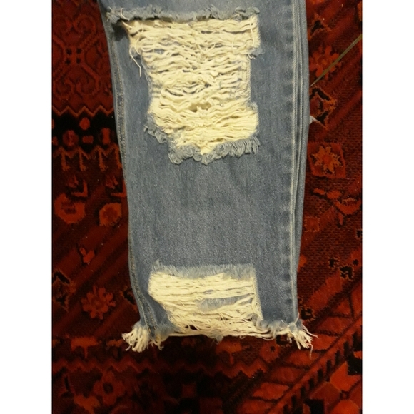 NWT Cello High Rise Medium Wash All Over Destress - Picture 6 of 8